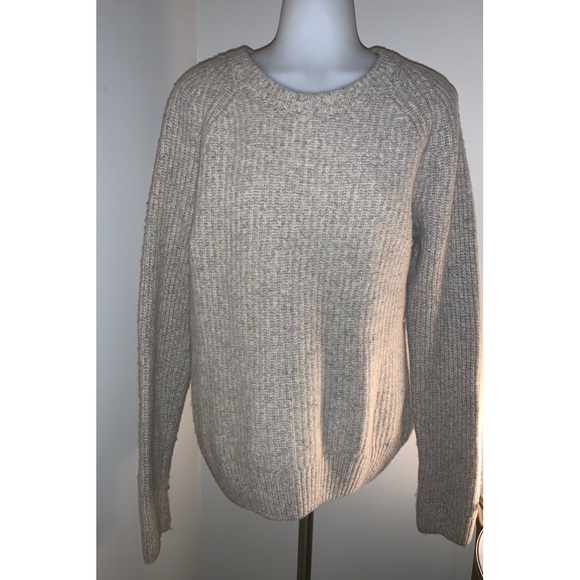 Oversized Sweater - Picture 1 of 2